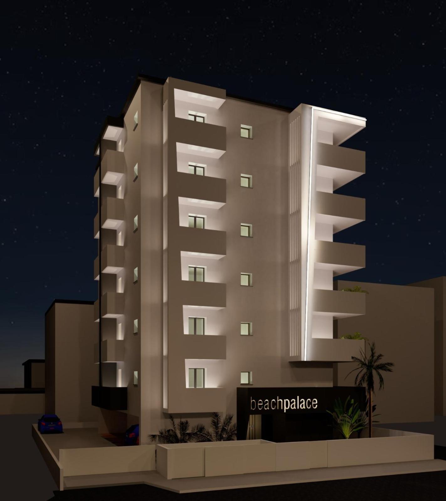 Palace With Small Swimming Pool, Private Beach, Parking * Lido di Jesolo