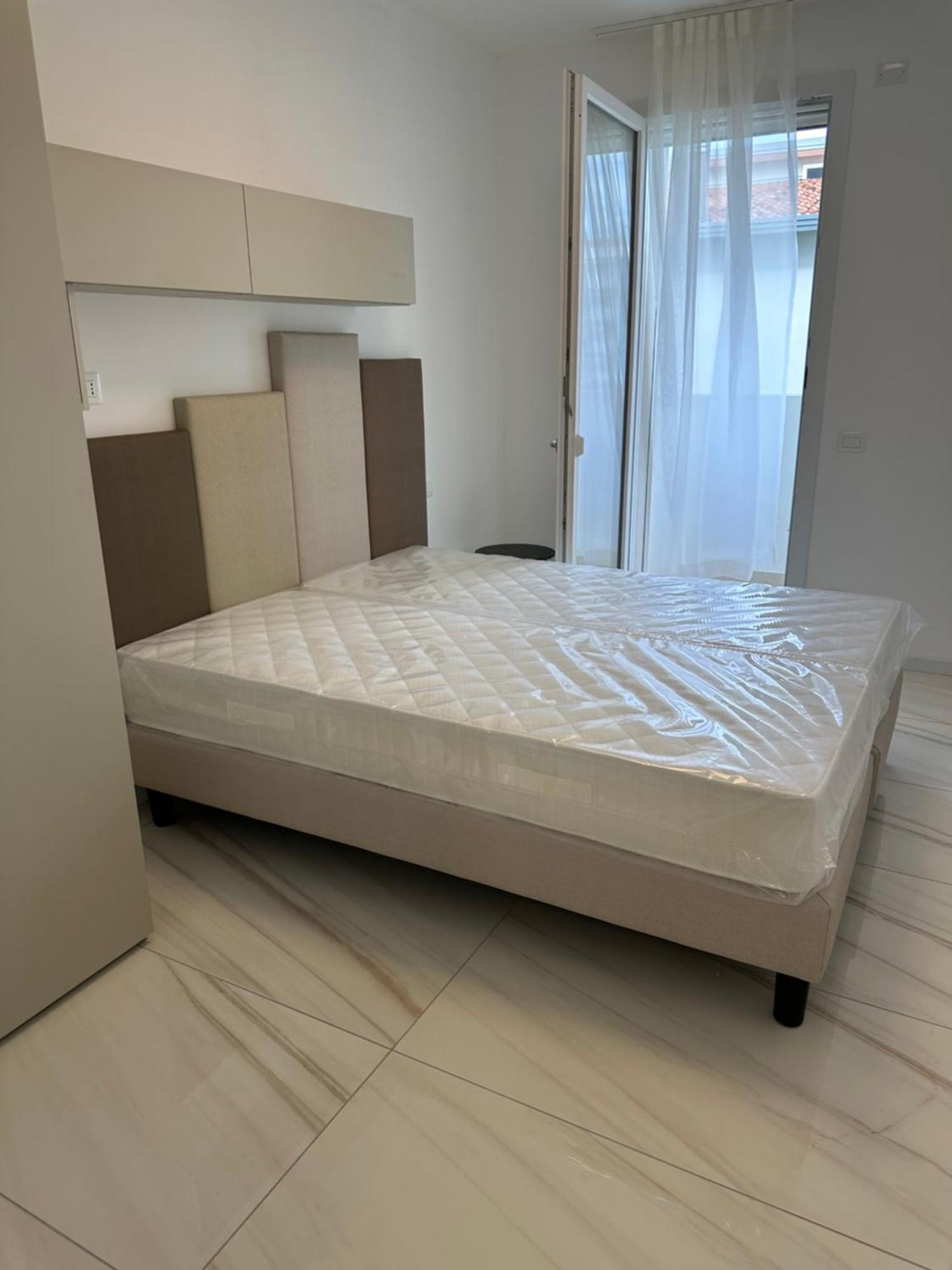 Palace With Small Swimming Pool, Private Beach, Parking * Lido di Jesolo